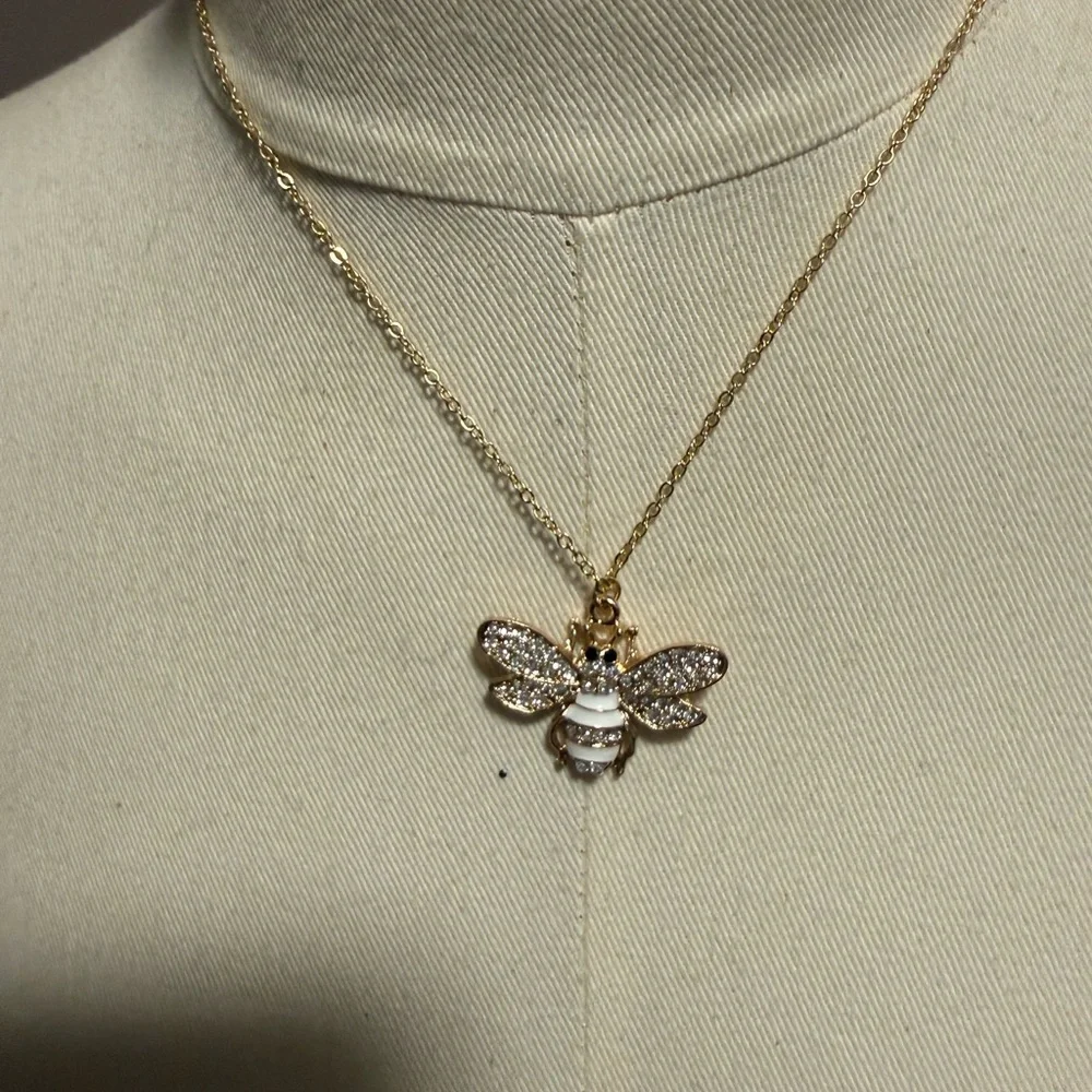 Vintage Bee Pendant  Gold and White Pendant Necklace - Picture 5 of 6